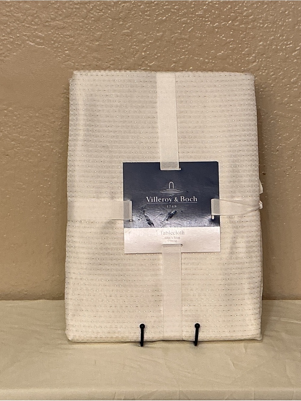 Villeroy & Boch White with Gold Metallic Thread Design 60” x 84” Tablecloth
